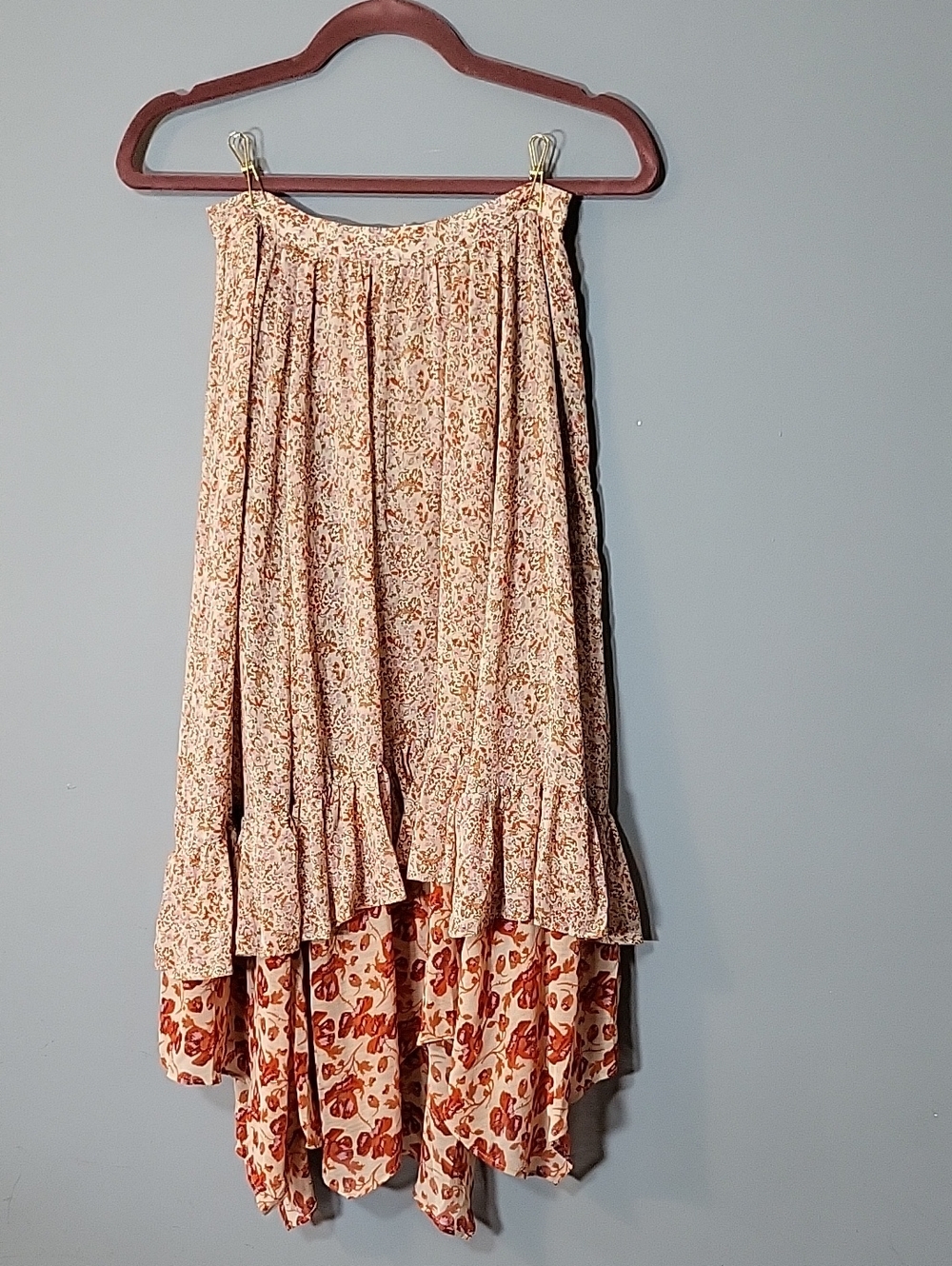 Free People Size 4 Zuma Drippy Boho Cottage Floral Tiered Midi Skirt in Pink - Picture 3 of 14